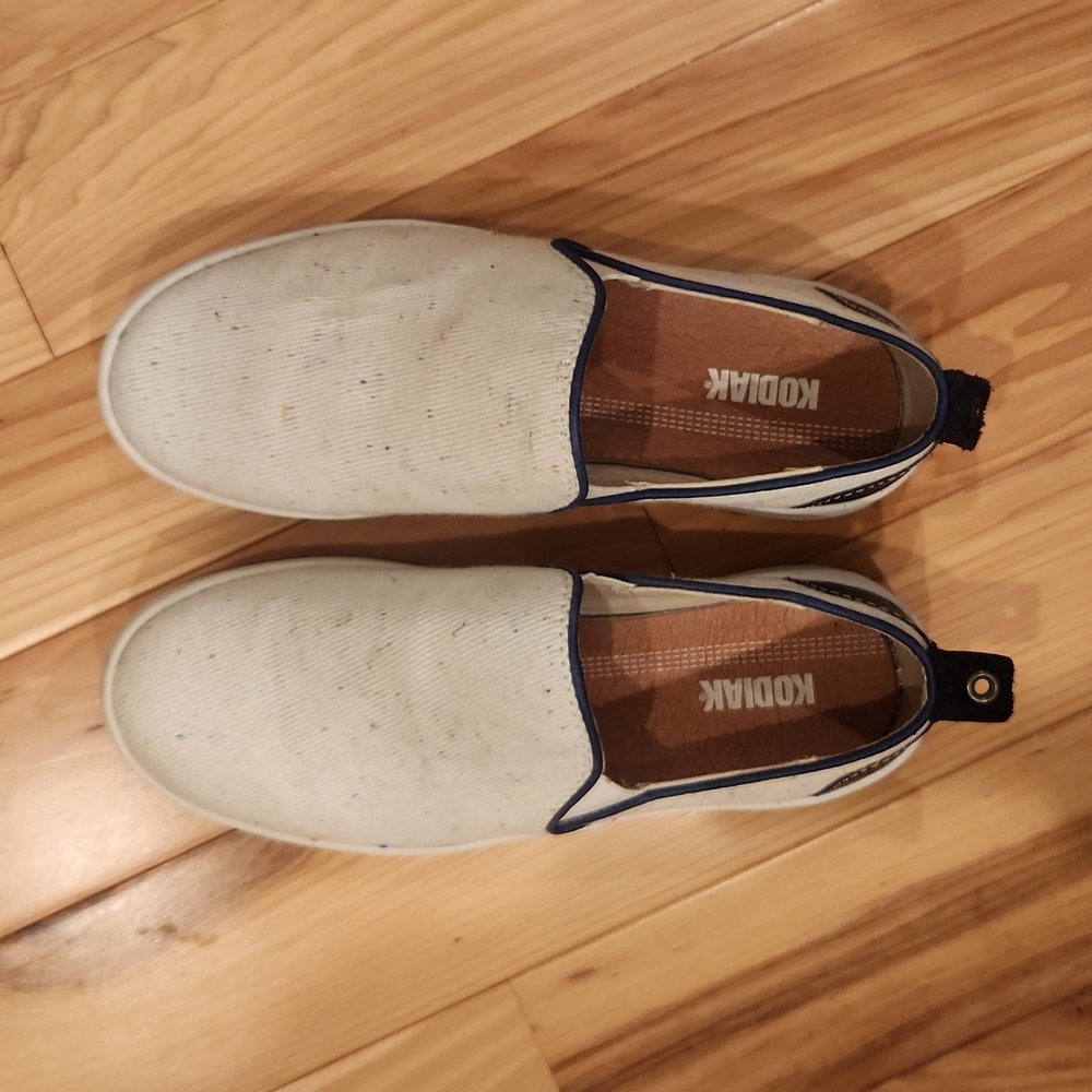 Kodiak Blairmore slip-on canvas sneakers